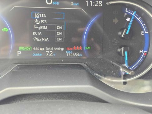 Used 2024 Toyota RAV4 XLE AWD/4WD image 26