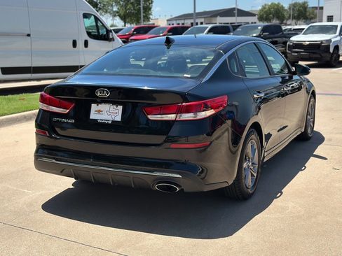Used 2020 Kia Optima LX image 16