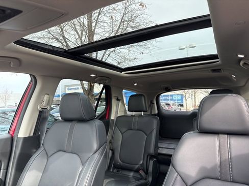 Certified 2025 Honda Pilot Touring image 35