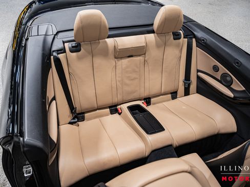 Used 2016 BMW M4 Convertible image 31