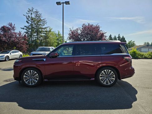 Used 2025 INFINITI QX80 Sensory w/ Premium Cargo Package AWD/4WD image 4