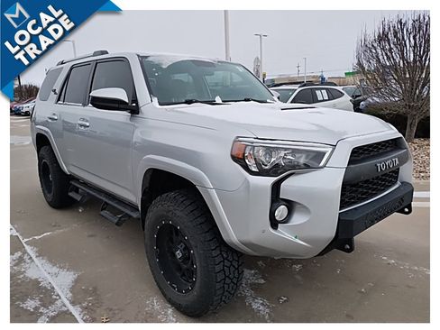 Used 2018 Toyota 4Runner TRD Off-Road image 4