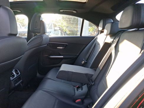 Used 2025 Mercedes-Benz C 300 Sedan image 7