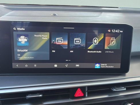 New 2026 Kia Sorento S w/ S Panoramic Sunroof Package image 24