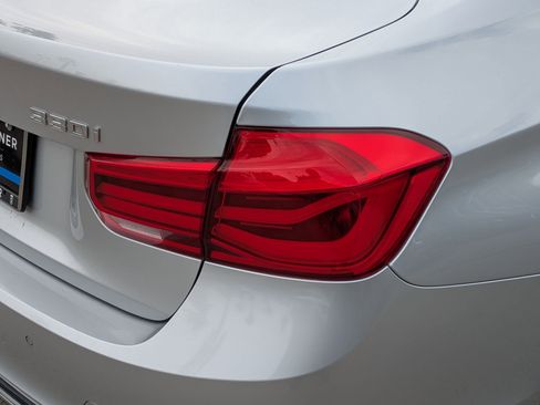 Used 2017 BMW 330i Sedan image 11