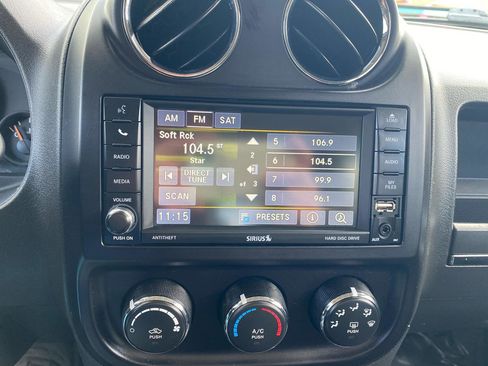 Used 2016 Jeep Patriot High Altitude AWD/4WD image 19