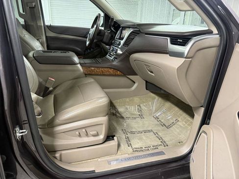 Used 2015 Chevrolet Suburban LTZ AWD/4WD image 35
