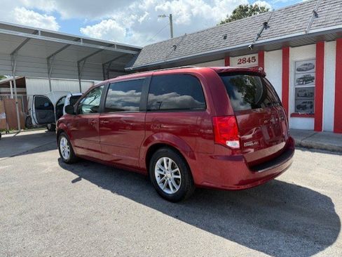 Used 2016 Dodge Grand Caravan SXT image 7
