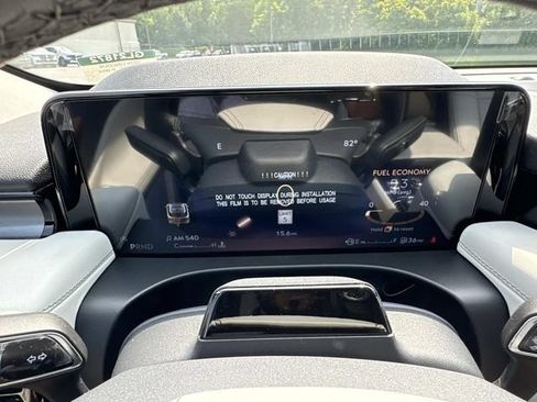 New 2026 Lincoln Aviator AWD w/ Jet Appearance Package image 32