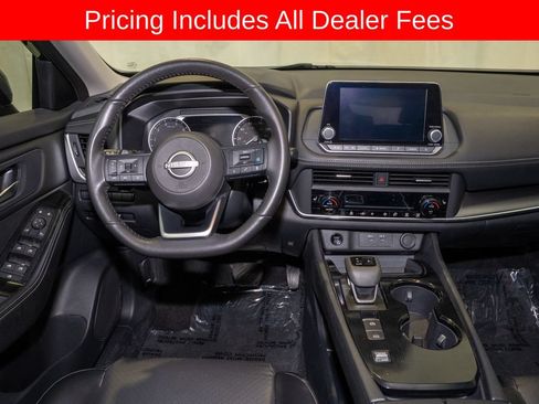 Certified 2024 Nissan Rogue SV w/ SV Premium Package FWD image 7