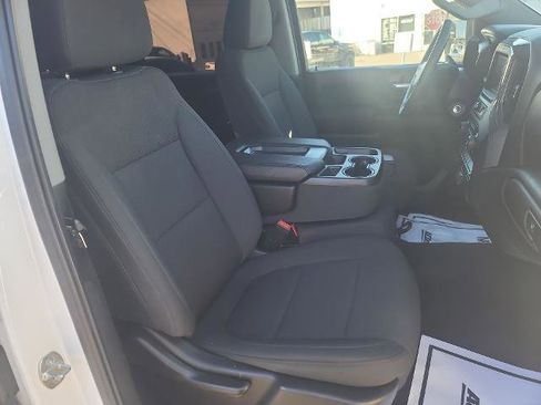 Used 2022 Chevrolet Silverado 2500 Custom w/ Custom Value Package image 25