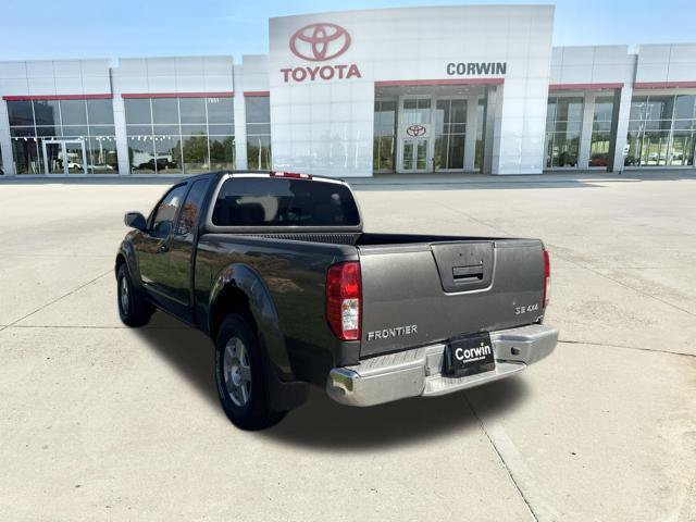 Used 2007 Nissan Frontier SE w/ SE Value Truck Pkg AWD/4WD image 5