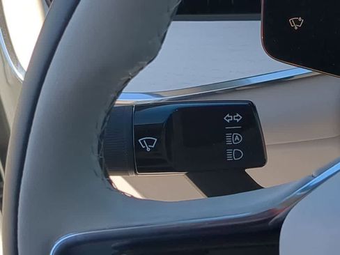 Used 2025 Volvo EX90 Ultra AWD/4WD image 24