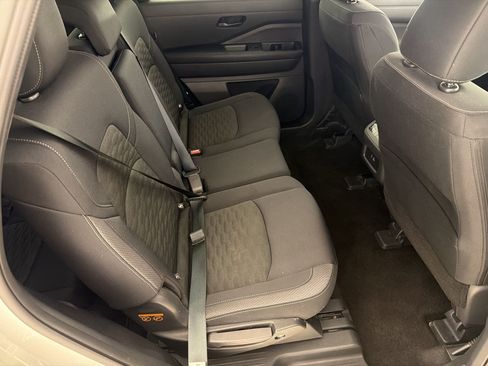 Used 2025 Nissan Pathfinder SV AWD/4WD image 27