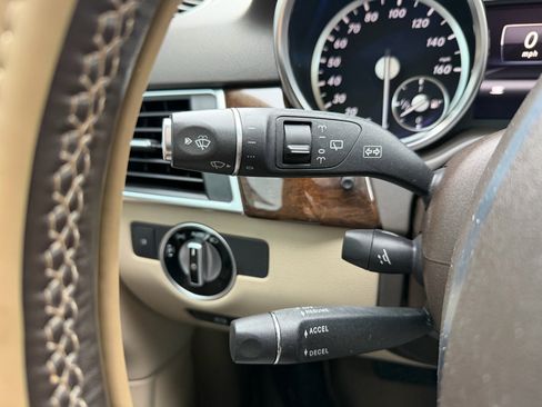 Used 2013 Mercedes-Benz ML 350 4MATIC image 27