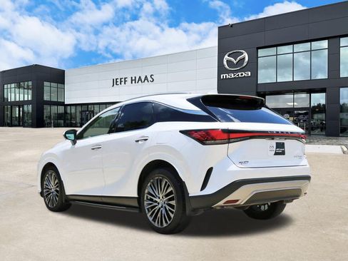 Used 2025 Lexus RX 350 AWD w/ Convenience Package image 2