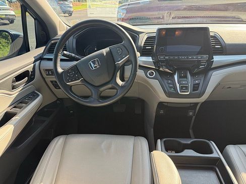 Used 2024 Honda Odyssey EX-L image 17