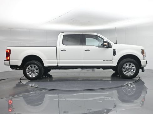 Used 2022 Ford F250 Platinum w/ FX4 Off-Road Package AWD/4WD image 30