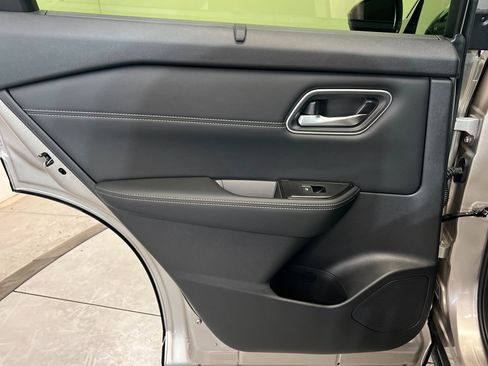 New 2026 Nissan Rogue Platinum w/ Tech Package image 18