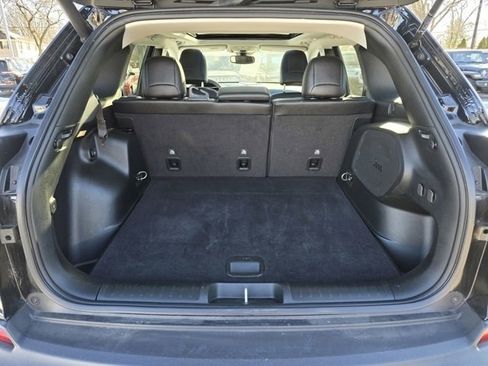 Used 2022 Jeep Cherokee Limited AWD/4WD image 27