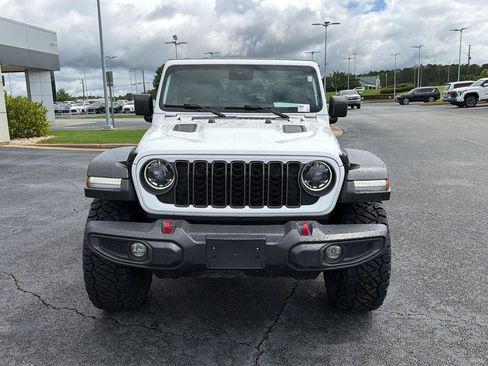 Used 2024 Jeep Wrangler Unlimited Rubicon AWD/4WD image 9