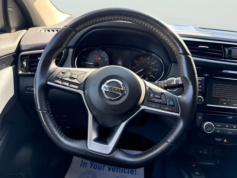 Used 2022 Nissan Rogue Sport SL image 22