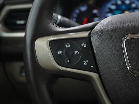 Used 2018 GMC Acadia Denali w/ Technology Package image 26