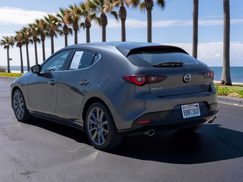 Used 2022 MAZDA MAZDA3 s FWD image 9