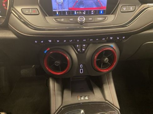 Used 2021 Chevrolet Blazer RS w/ Enhanced Convenience Package image 17