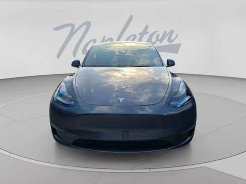 Used 2023 Tesla Model Y Long Range AWD/4WD image 2