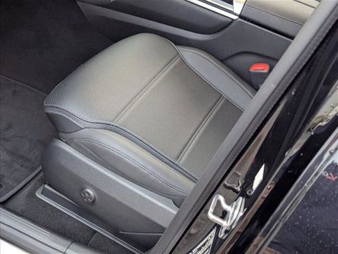 New 2026 Mercedes-Benz GLC 300 image 4