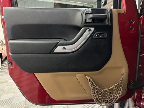 Used 2012 Jeep Wrangler Sahara w/ Trailer Tow Group image 30