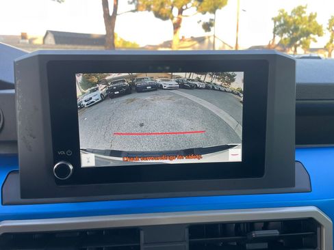 Used 2025 Toyota Tacoma TRD Off-Road image 21