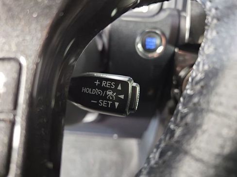 Used 2024 Toyota 4Runner TRD Off-Road Premium AWD/4WD image 24