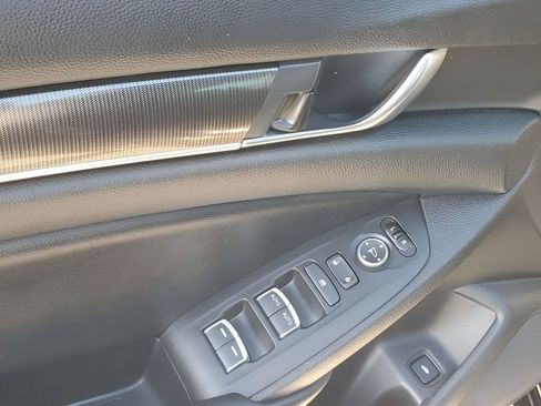 Used 2021 Honda Accord Sport image 44