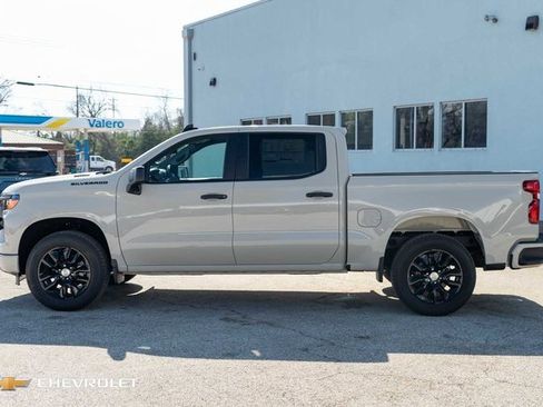 New 2026 Chevrolet Silverado 1500 Custom w/ LPO, Dark Essentials Package image 9