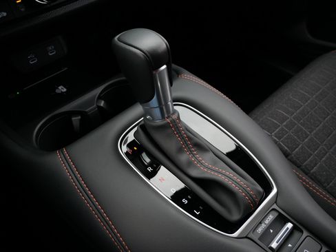 Certified 2026 Honda HR-V Sport image 24