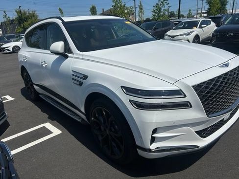 Used 2024 Genesis GV80 3.5T Prestige Signature w/ Convenience Package AWD/4WD image 2
