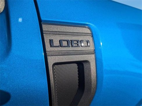 Used 2025 Ford Maverick Lobo image 19