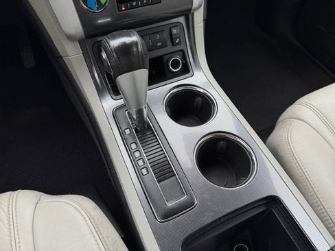 Used 2012 Chevrolet Traverse LTZ image 17