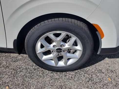 Certified 2023 Kia Soul S image 38