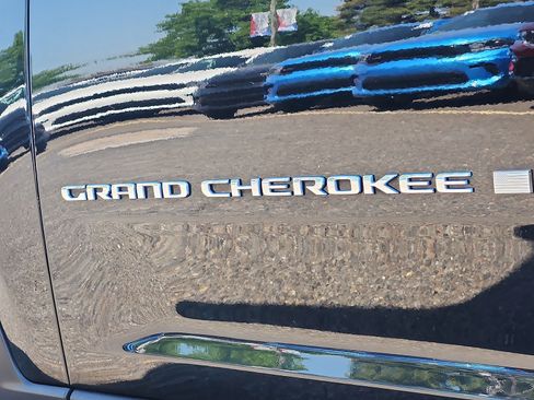 Used 2024 Jeep Grand Cherokee Limited 4xe AWD/4WD image 36