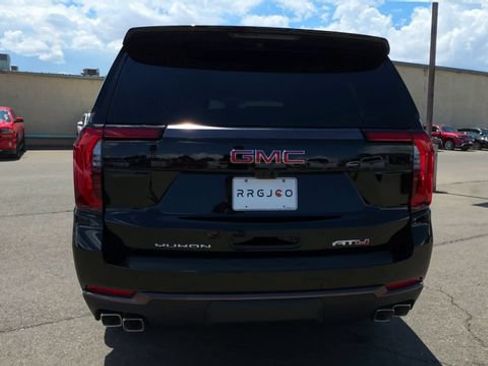 New 2026 GMC Yukon AT4 Ultimate AWD/4WD image 8