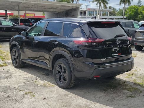 New 2026 Nissan Rogue SV FWD image 5