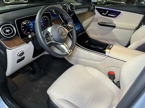 Certified 2025 Mercedes-Benz GLC 300 4MATIC image 23