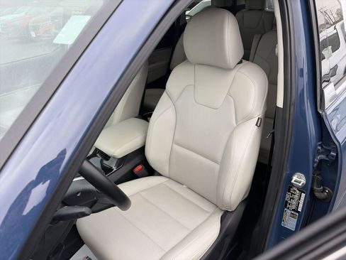 Used 2023 Kia Telluride S image 17