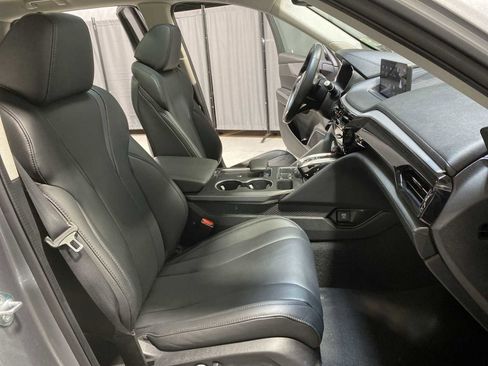 Used 2023 Acura MDX SH-AWD image 14
