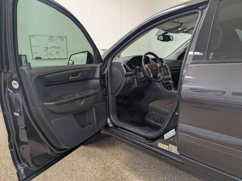 Used 2015 GMC Acadia SLE FWD image 6