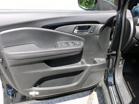 Used 2024 Honda Ridgeline Black Edition image 15