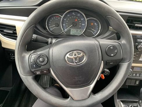 Used 2014 Toyota Corolla LE FWD image 19